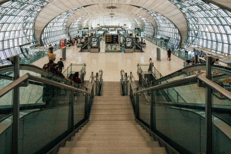 Manchester Airport to Dubai Airport: A Transit Guide for Indian Travelers